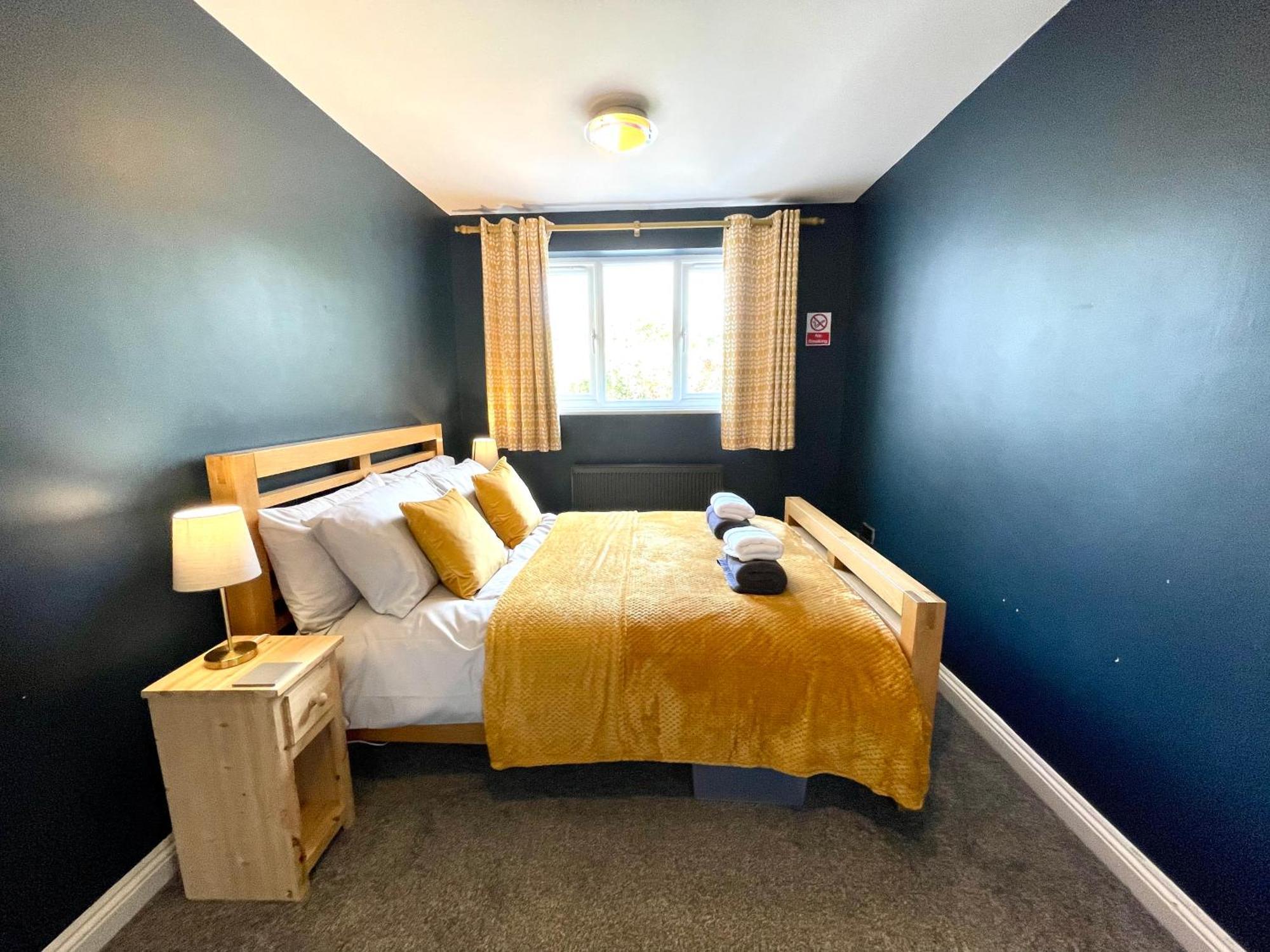Large 5 Bed Detached House Near Stansted Airport With Parking For 2 Vehicles! Stansted Stays Stansted Mountfitchet Ngoại thất bức ảnh