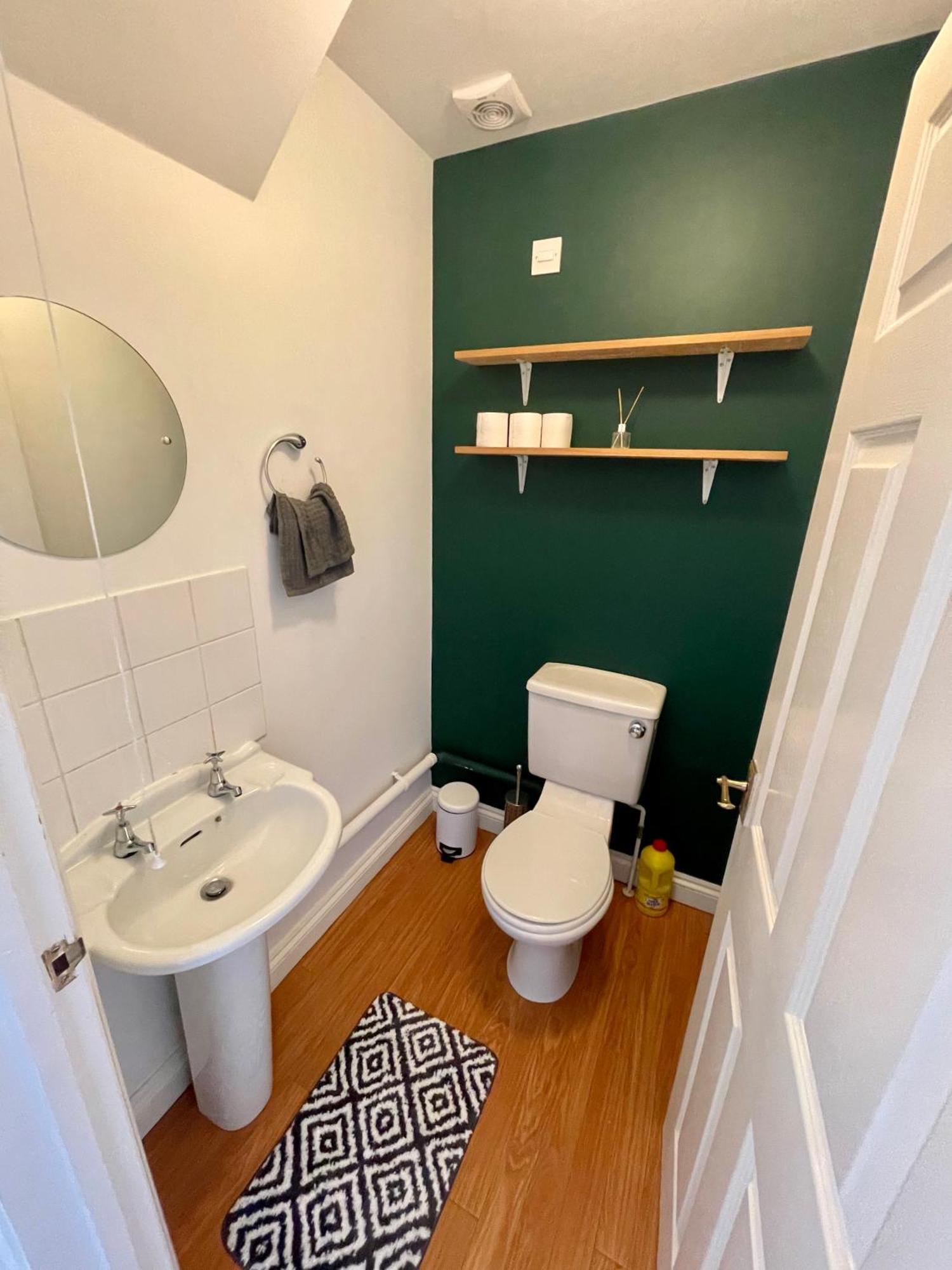 Large 5 Bed Detached House Near Stansted Airport With Parking For 2 Vehicles! Stansted Stays Stansted Mountfitchet Ngoại thất bức ảnh
