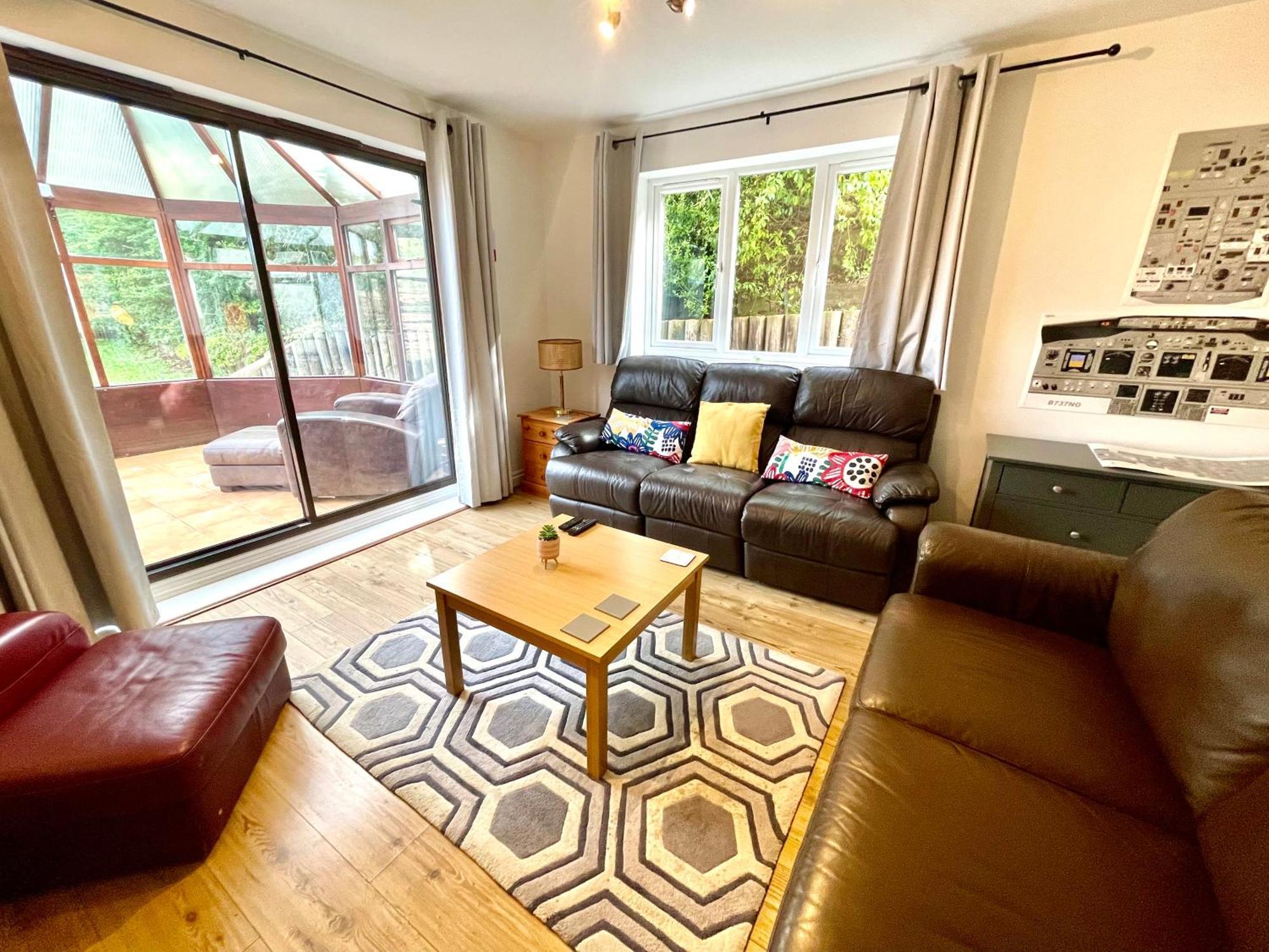 Large 5 Bed Detached House Near Stansted Airport With Parking For 2 Vehicles! Stansted Stays Stansted Mountfitchet Ngoại thất bức ảnh
